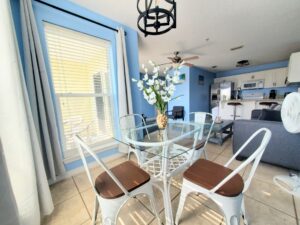 Navarre Beach Landing Dining Area